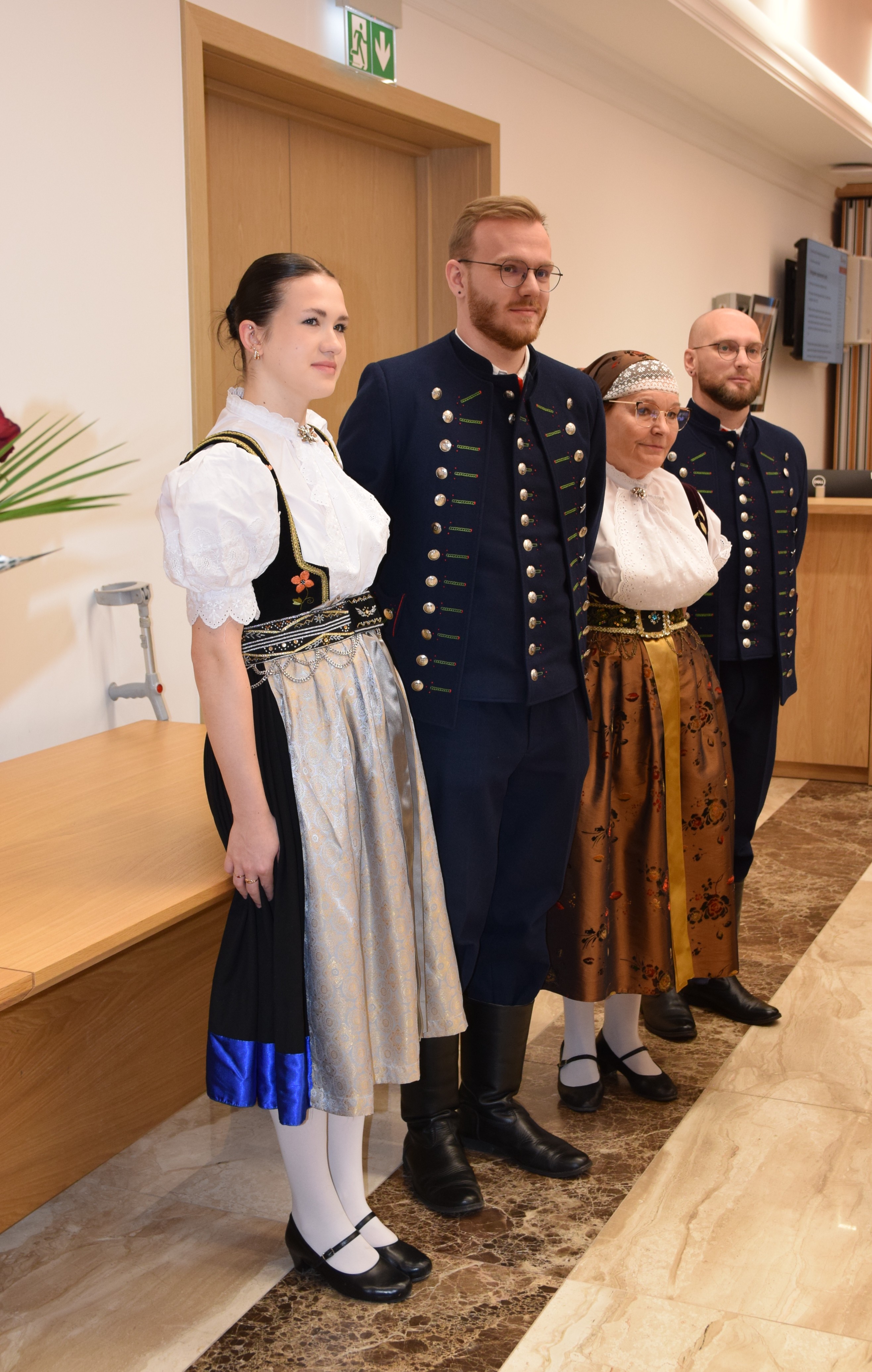 Uroczysta sesja Rady Gminy na koniec roku. Zespół Bierowianie.