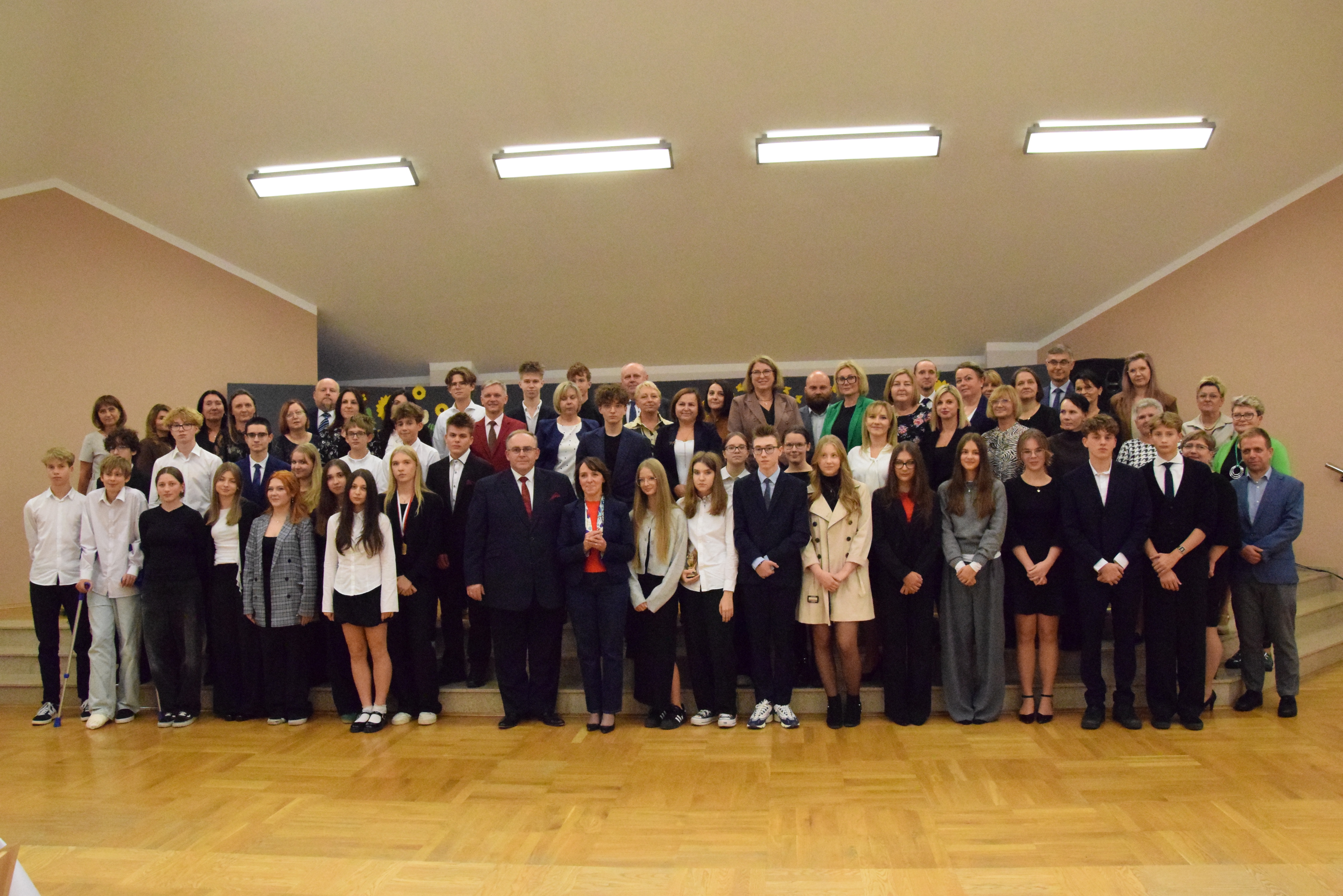 Zdjęcie grupowe uczestników wydarzenia.