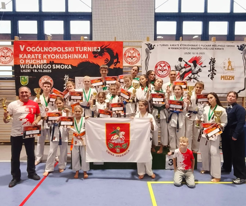 Zdjęcie zawodników z turnieju