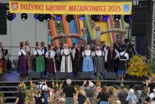 DOŻYNKI GMINNE W MAZAŃCOWICACH