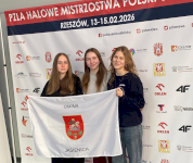Dobre starty tyczkarek z Mazańcowic w Rzeszowie